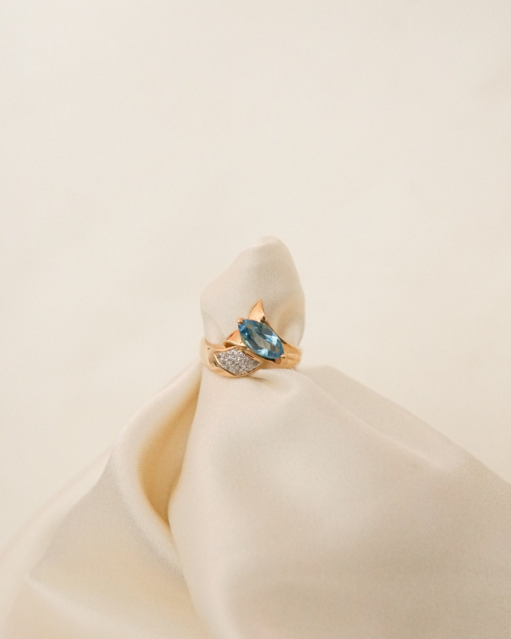 Vintage Blautopas Diamant Ring von SonterLorrey