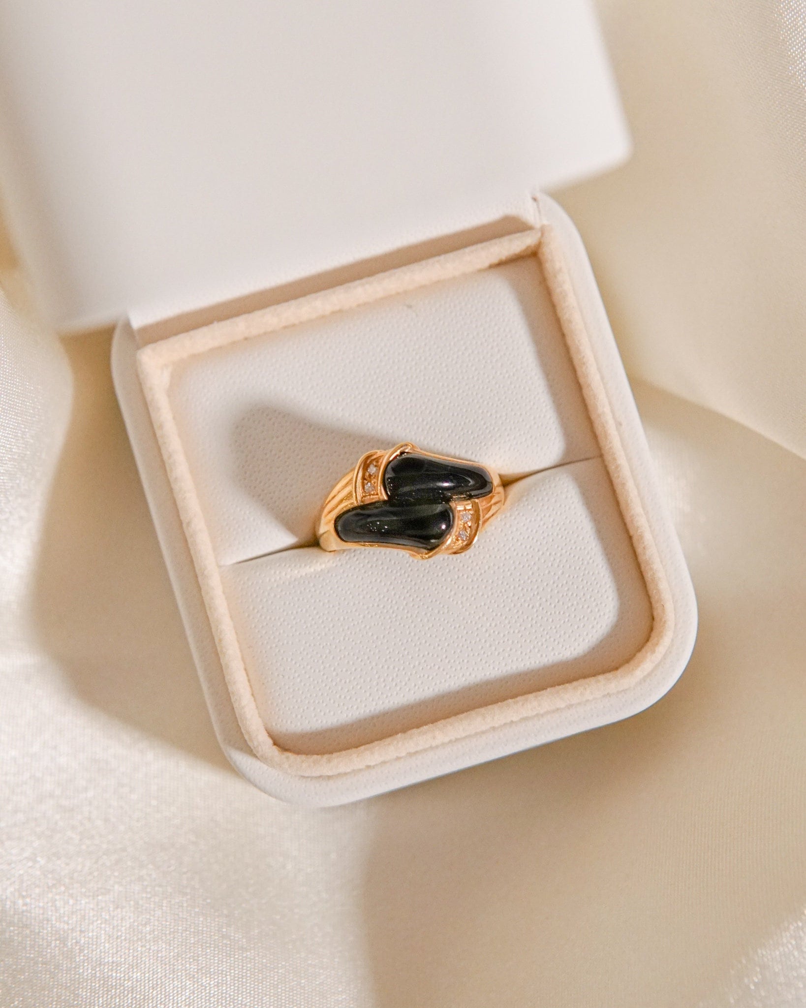 Vintage Onyx Nobelesse Diamant Ring von SonterLorrey