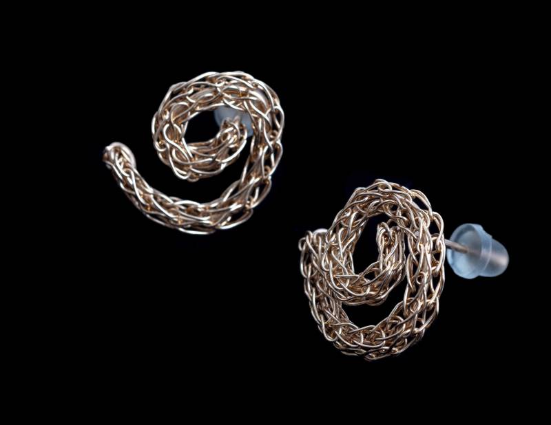 Kleine Swirl Ohrstecker Kleine Swirl Ohrstecker von SophiaRaeDesigns