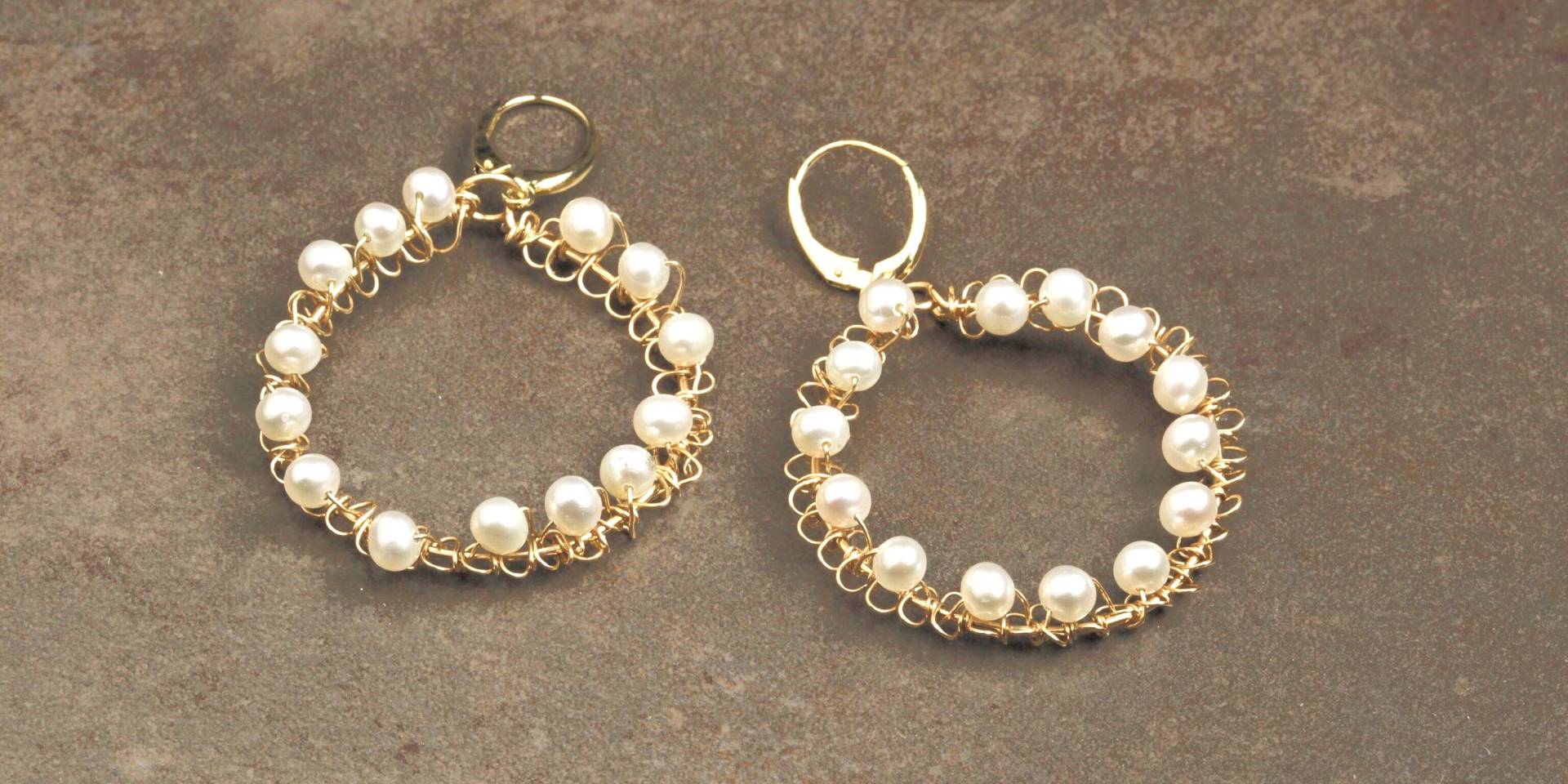 Perle Hand Gehäkelte Creolen Perle Hand Gehäkelte Creolen von SophiaRaeDesigns