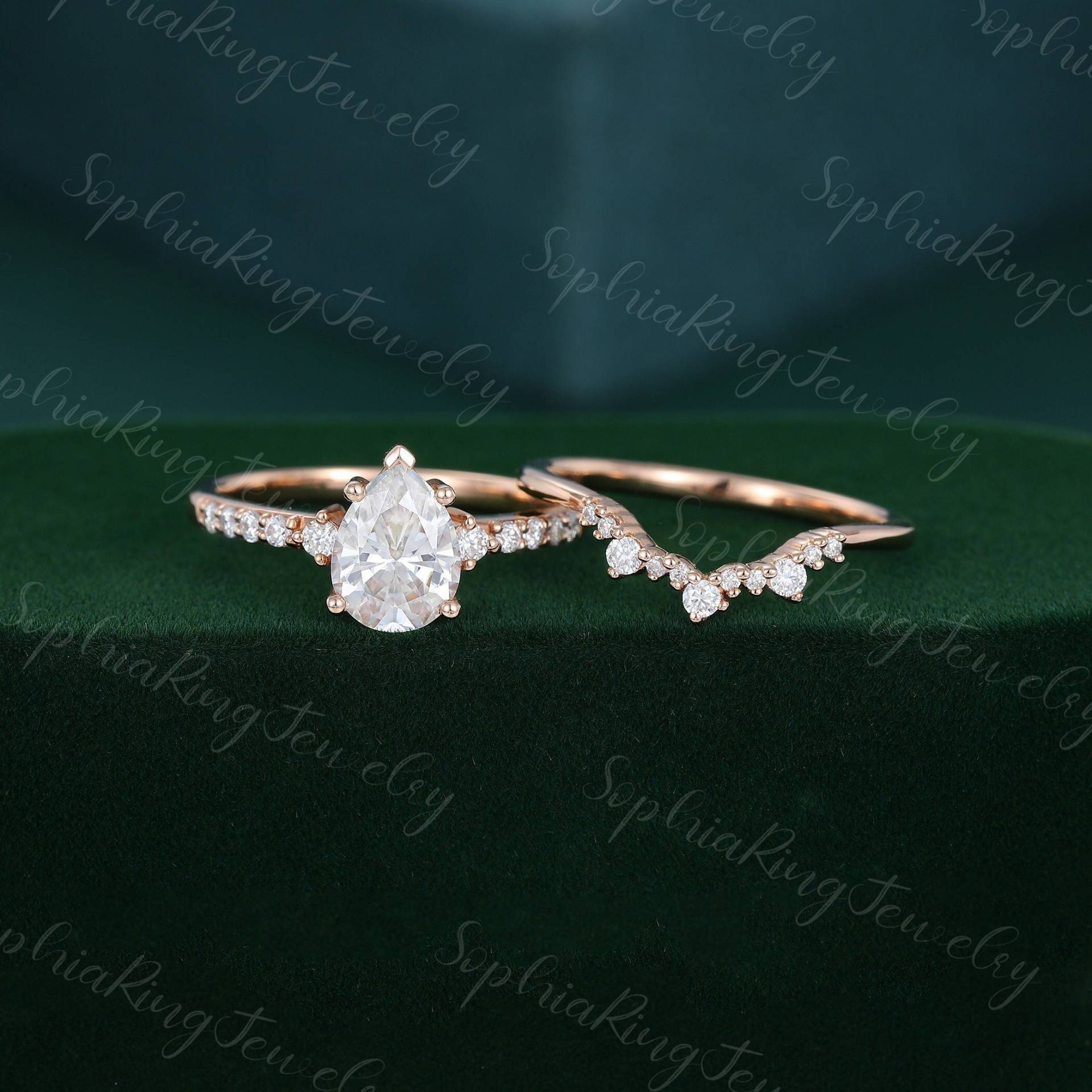 Birnenförmiger Moissanit Verlobungsring Set Unikat Rosegold Halbe Ewigkeit Vintage Diamant Hochzeit Braut Jahrestag Geschenk von SophiaRingJewelry