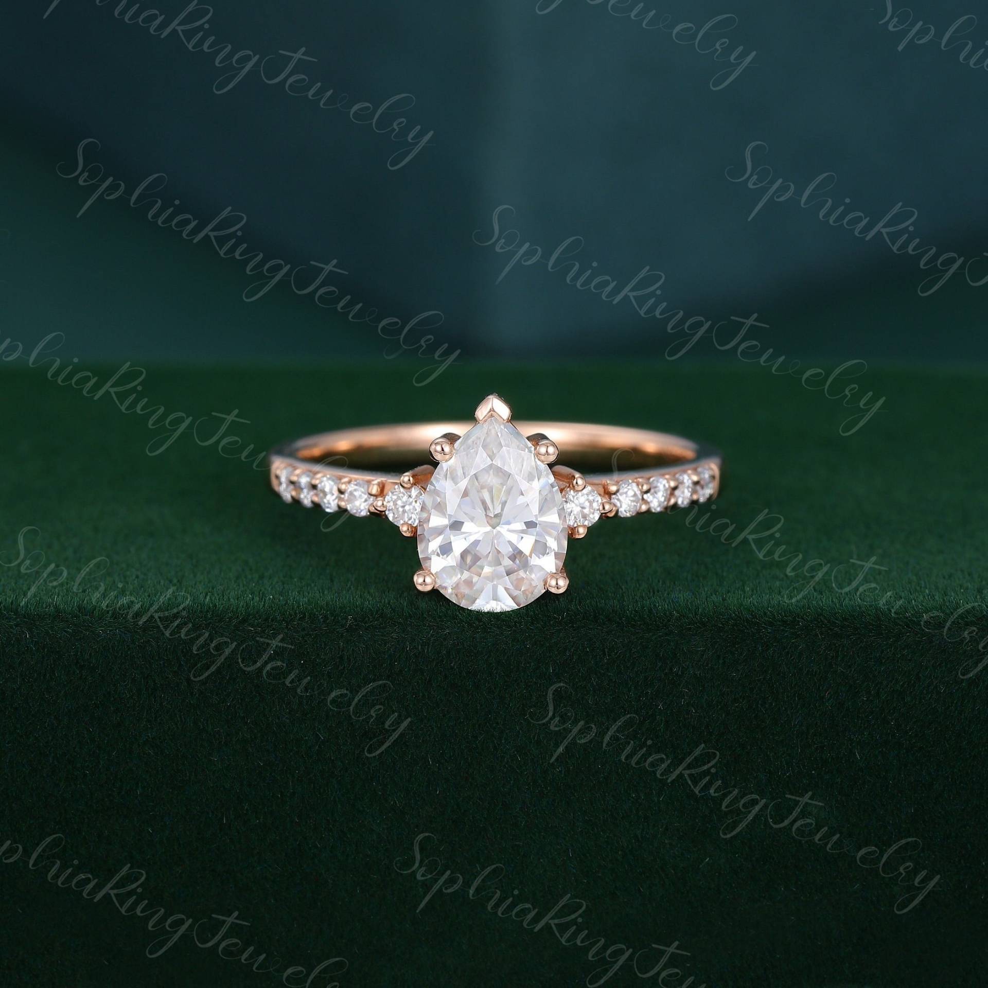 Birnenförmiger Moissanit Verlobungsring Unikat Rosegold Halb Ewigkeit Vintage Diamant Ring Für Frauen Braut Jahrestag Geschenk von SophiaRingJewelry