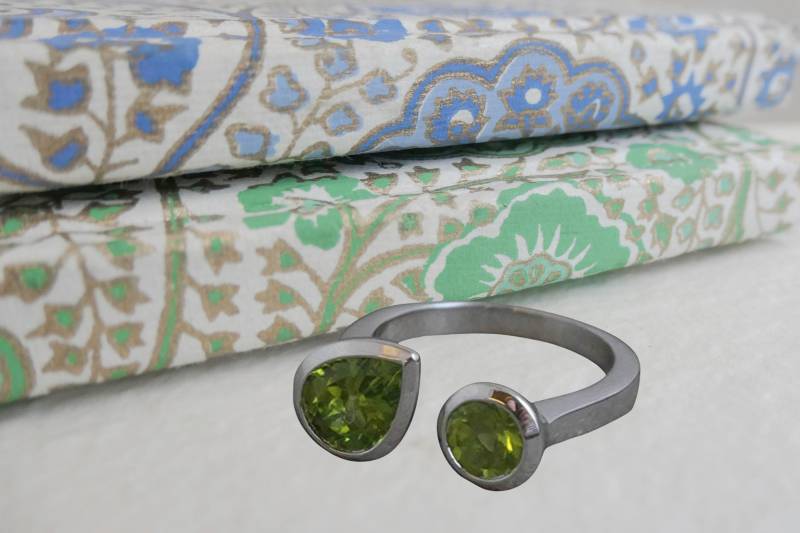 Peridot Doppel Sterling Silber Ring - Handgemachte Geschenkideen Für Frauen Natürlicher Edelstein Schmuck August Birthstone Geburtstag Geschenkidee von SophiaRoseUK