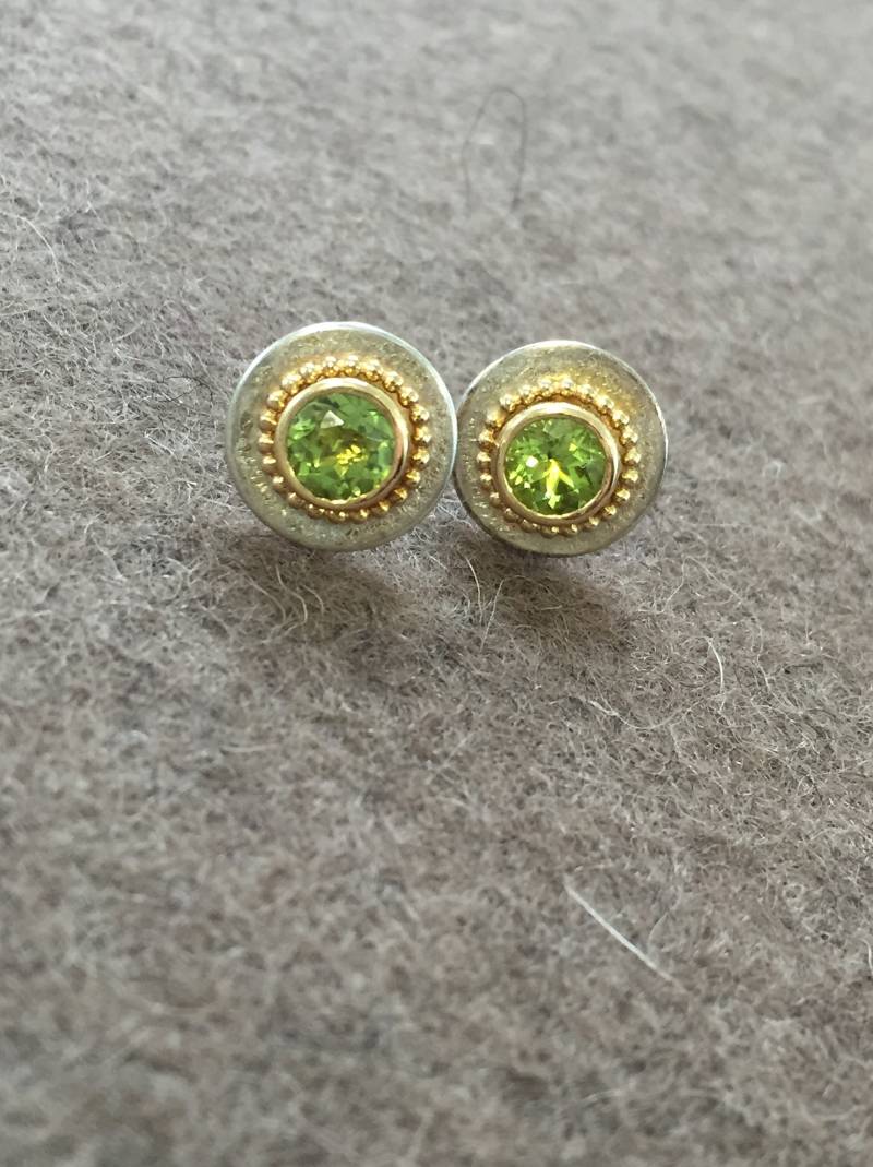 Peridot Ohr Stecker Gelbgold Silber von SophieDesmoulin