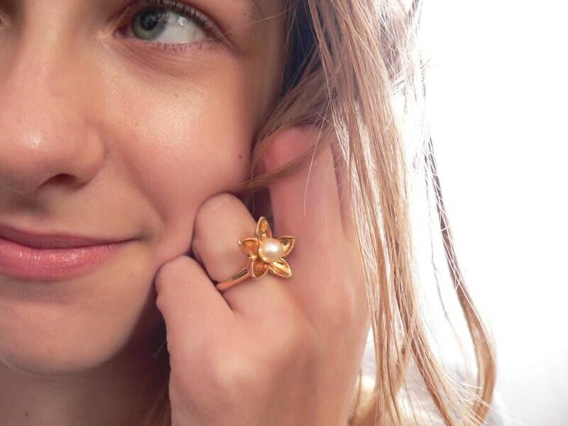 sterne Schnuppe 18Karat Rosé Gold Perle von SophieDesmoulin