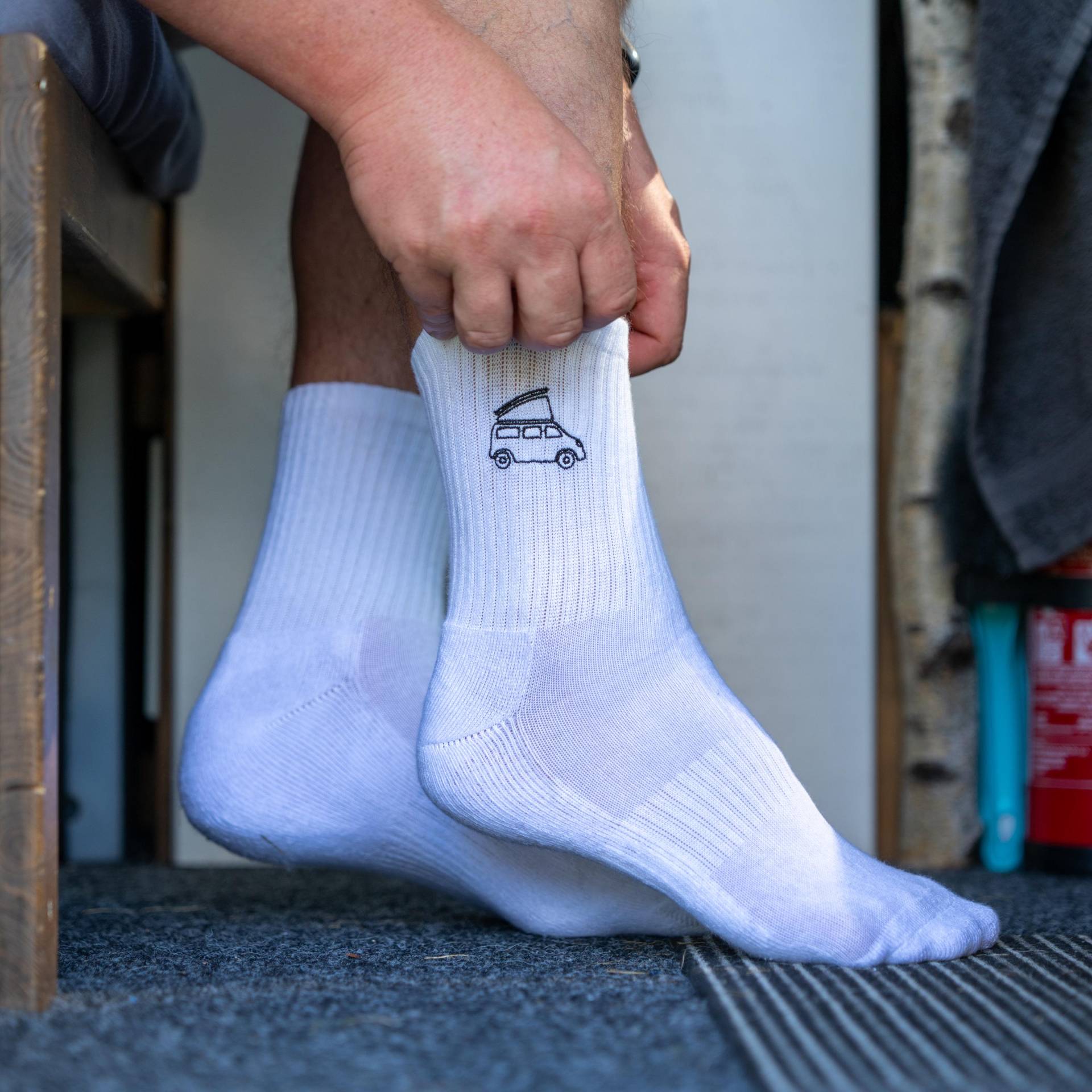 Lustige Socken I Bestickte Socke Camper Van Mit Wunschfarbe Lustige Socken I Bestickte Socke Camper Van Mit Wunschfarbe von SophieStickt