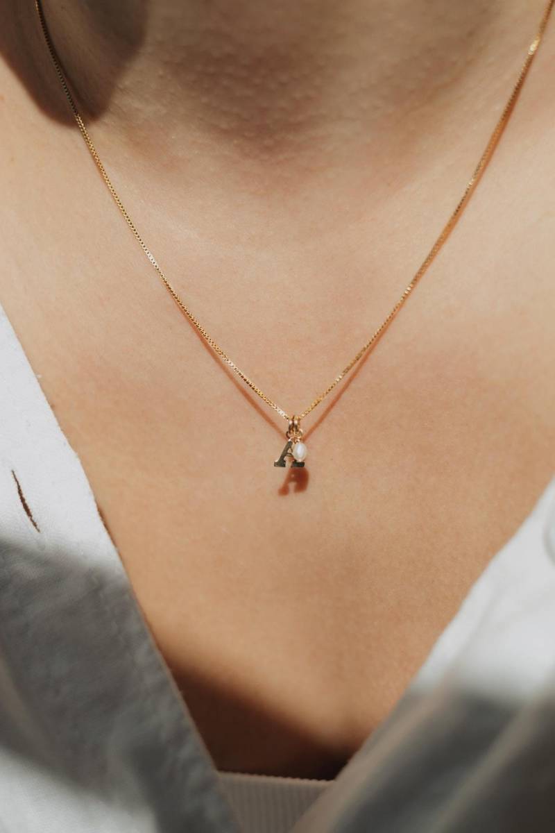 Personalisierte Kette Mit Buchstaben Gold Anfangsbuchstaben Halskette Namenskette Initials von SophistiqueJewellery