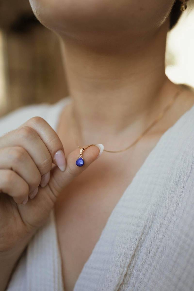 Natürliche Lapis Lazuli Kette Gold Edelstein Halskette 14K Filled Lazuli von SophistiqueJewellery