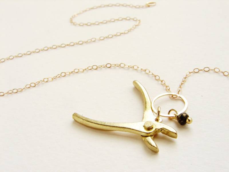 Mini Plier Halskette, Gold Pyrit Stein 14Kt Gold Filled Kette, Miniatur Werkzeug Halskette Geschenk Für Diyer, Gastgeberin von SoraDesignsBlack