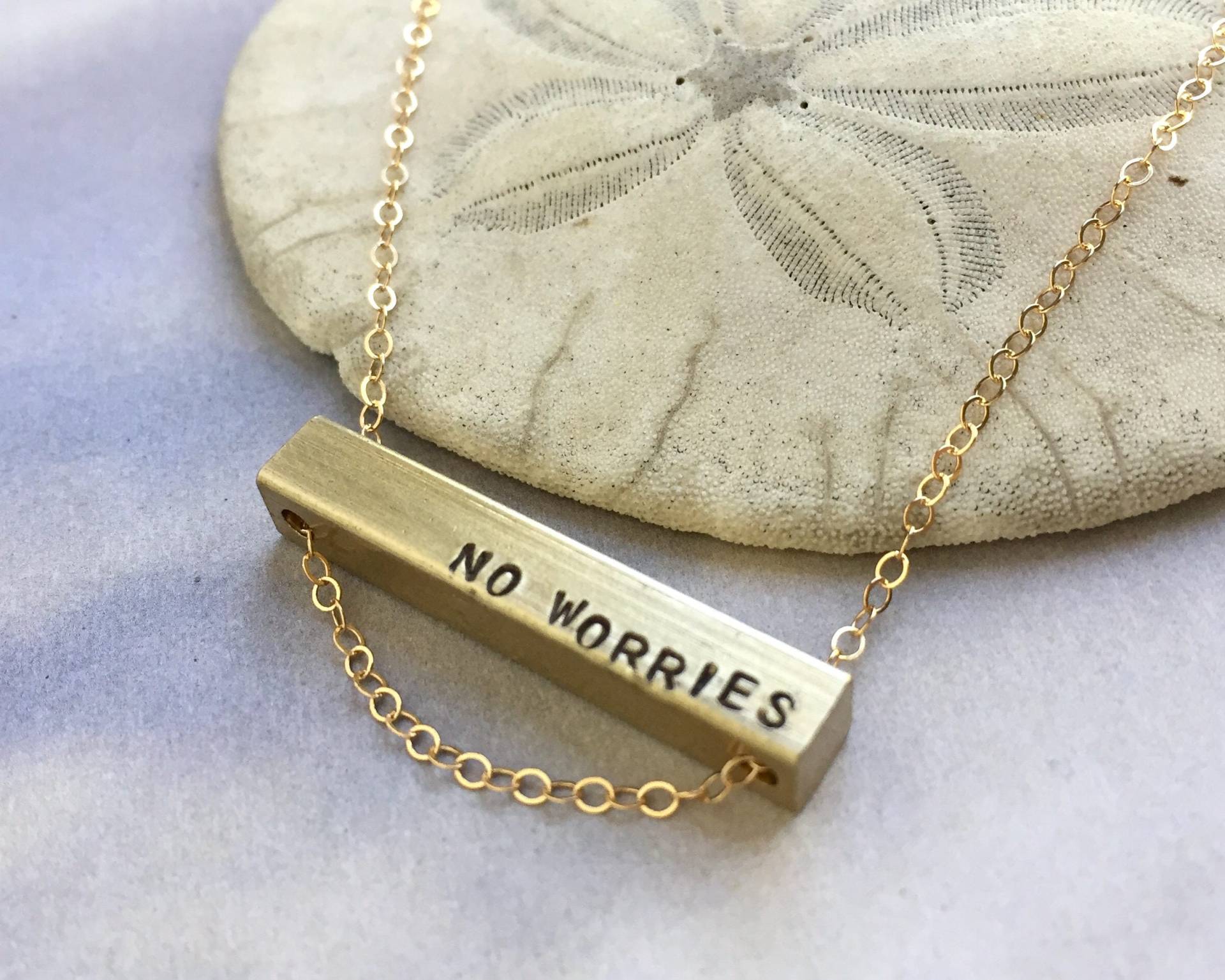 Personalisierte Bar Halskette, Personalisierter Frauen Schmuck, No Worries Geschenk Für Bestie, Personalisierte Wort Custom Name Halskette von SoraDesignsBlack