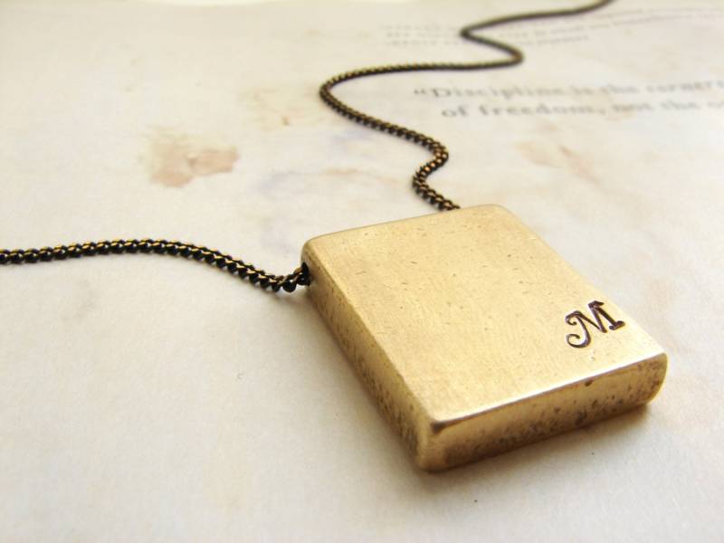 Personalisierte Halskette, Herren Benutzerdefinierte Hand Gestempelt Ursprüngliche Halskette Mit Vierkantstange, Bar Anhänger, Herrenschmuck von SoraDesignsBlack