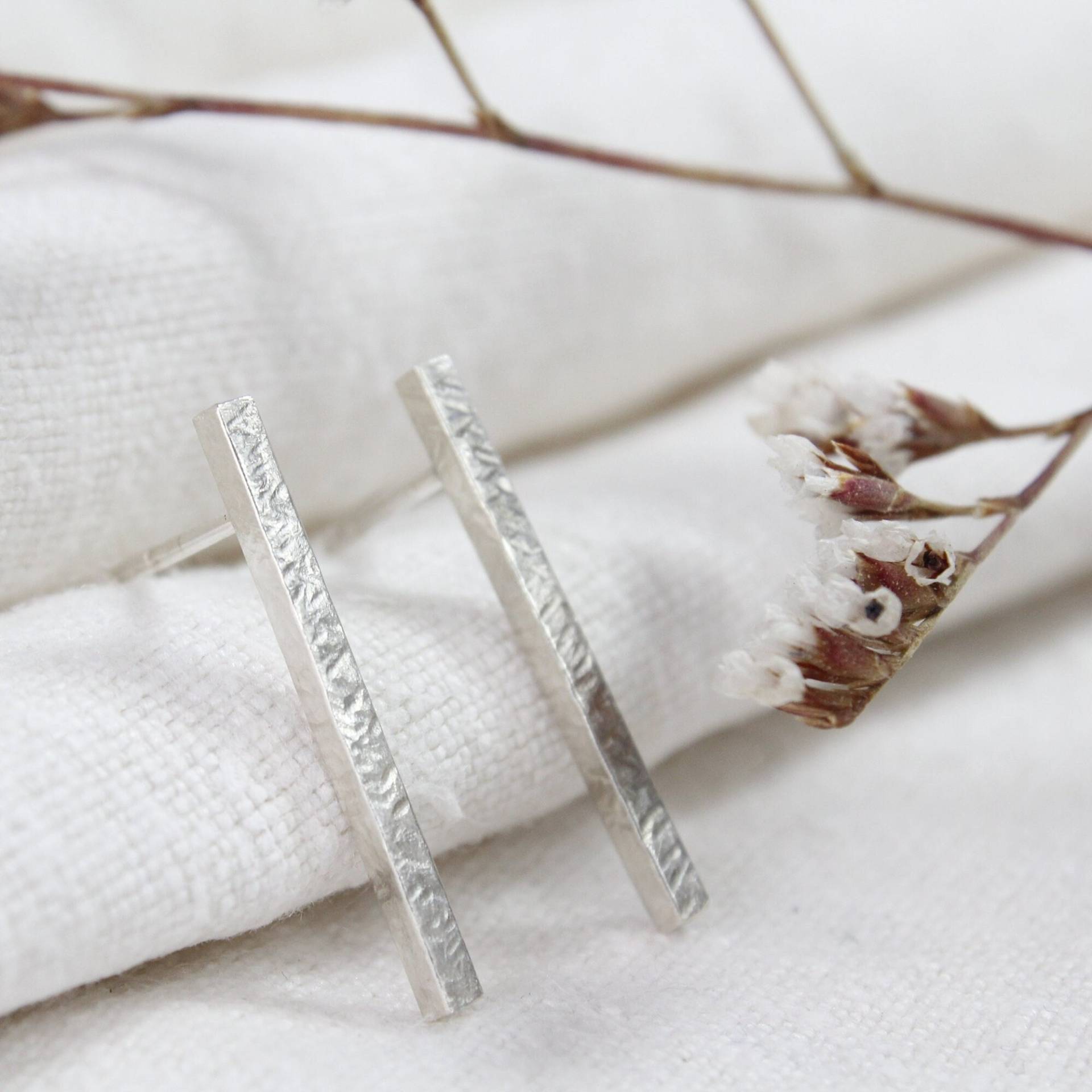 Pendientes Monolito Hechos A Mano En Plata 925Ml. Minimalist Anhänger Pendientes Monolito Hechos A Mano En Plata 925Ml. Minimalist Anhänger von SorayaMartinJoyas