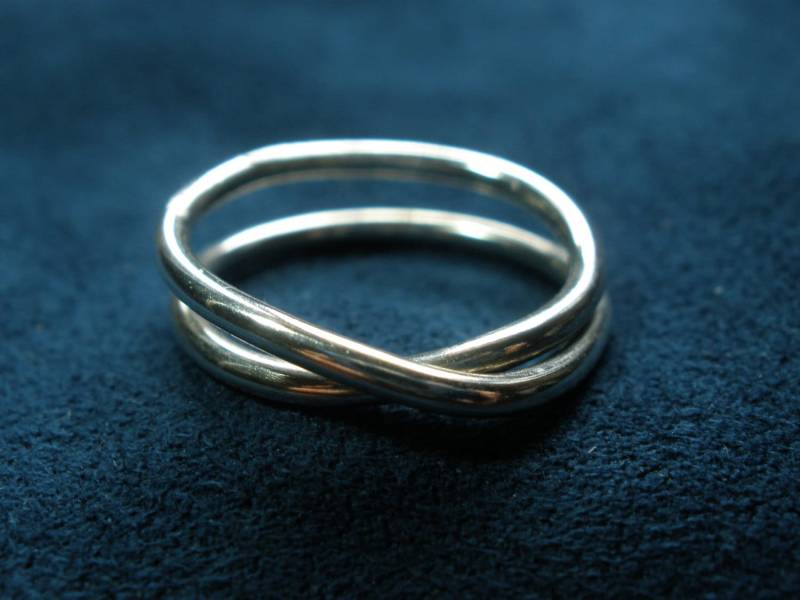 Ring Aus Sterlingsilber Crossover Ring Aus Sterlingsilber Crossover von SoreThumbSilver