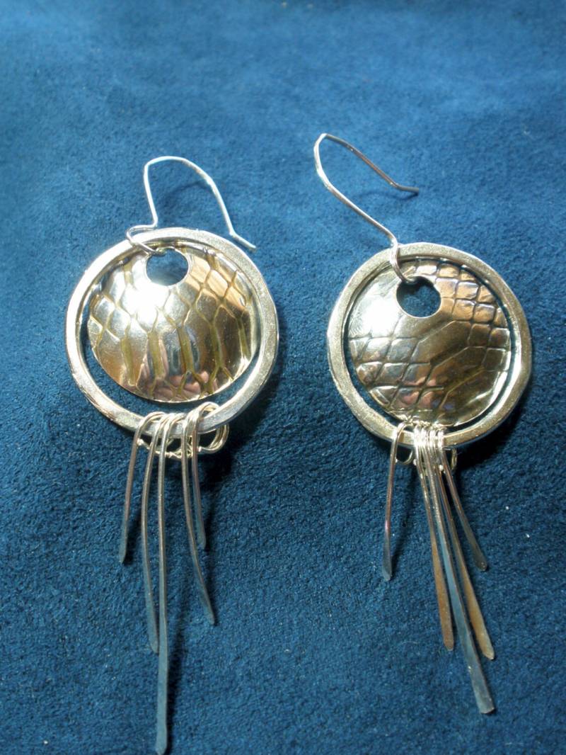 Sterling Silber Gemusterten Stringer-Tropfen-Ohrringe von SoreThumbSilver