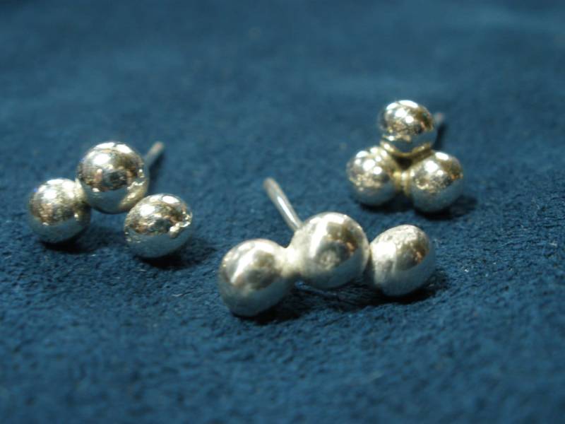 sterling Silber Kugeln Ohrstecker sterling Silber Kugeln Ohrstecker von SoreThumbSilver