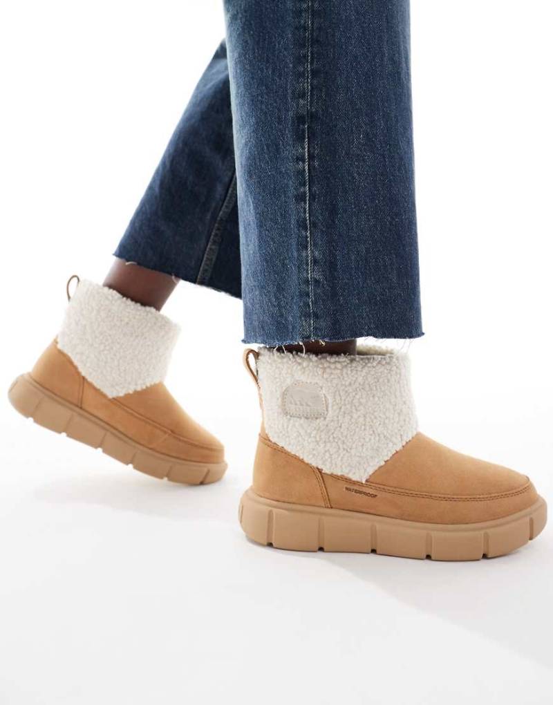 Sorel - Explorer III NW - Wanderstiefel zum Hineinschlüpfen in Hellbraun und Cremeweiß-Brown von Sorel