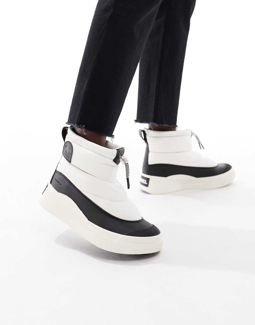 Sorel - Out N About Iv - Dick wattierte Wanderstiefel in Creme und Schwarz-Weiß von Sorel