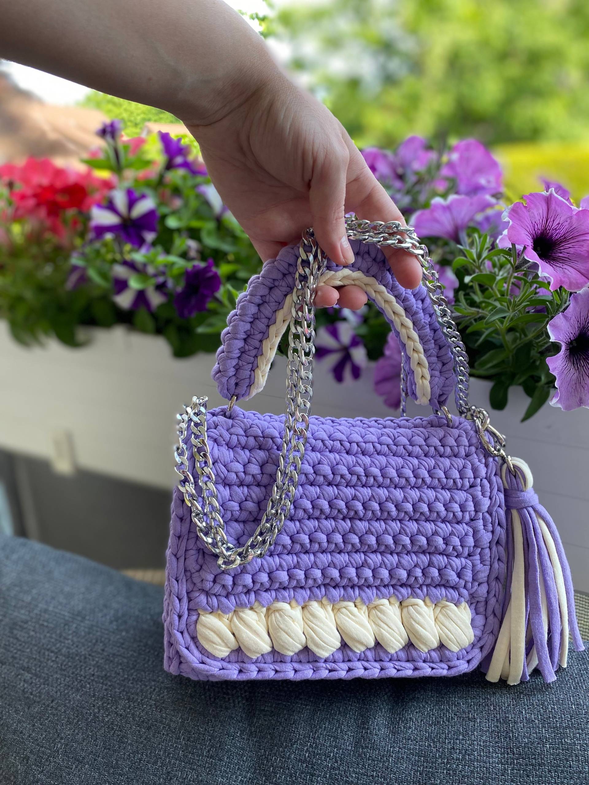 Gehäkelte Tasche/ Schönes Muster/ Lila/Mash Mellow/ Textilgarn/ Zweifarbig Gehäkelte Tasche/ Schönes Muster/ Lila/Mash Mellow/ Textilgarn/ Zweifarbig von SororDE