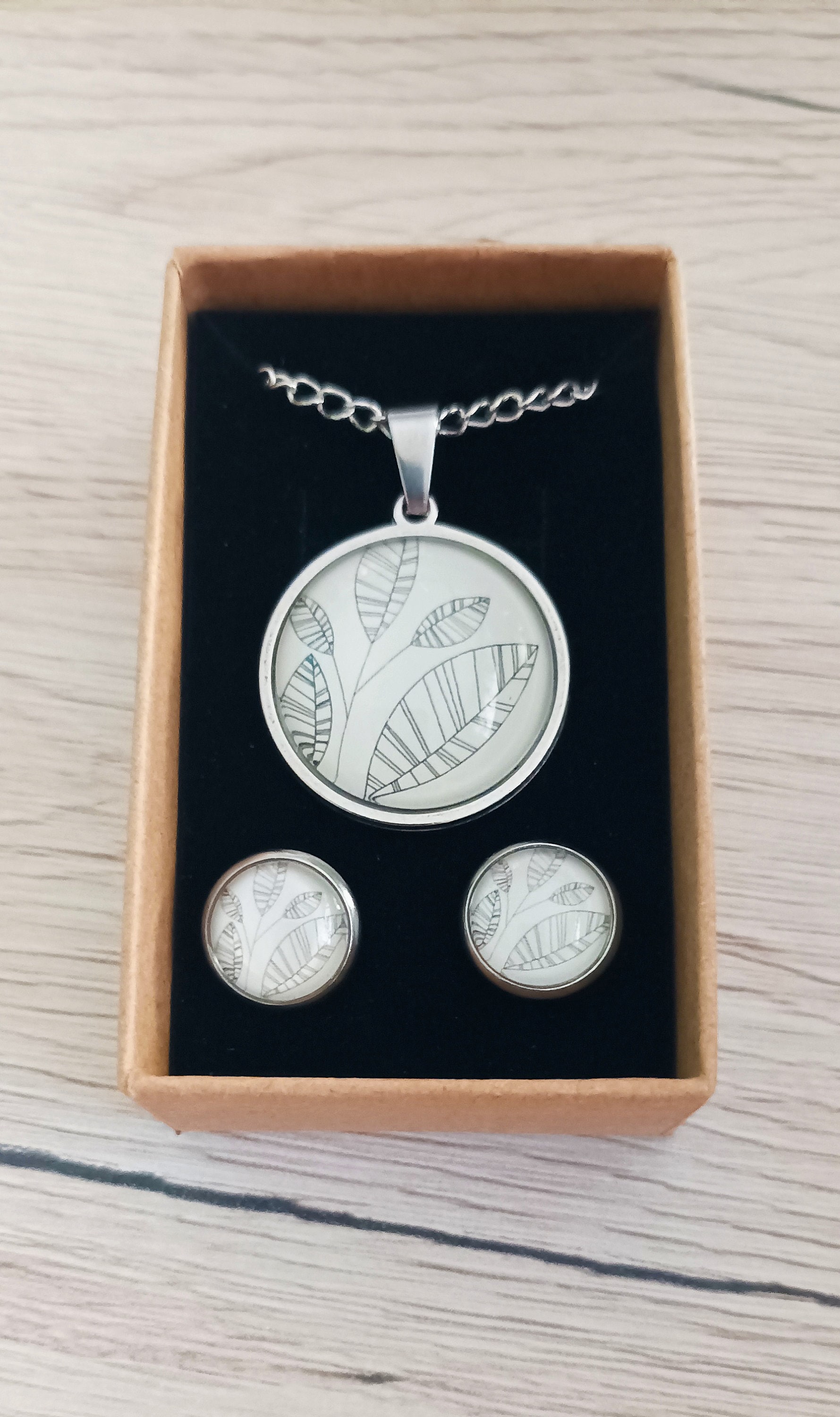 Soulart - Set Ohrringe Und Kette Cabochon Kraftsteine Allergiker Geeignet Titan Soulart - Set Ohrringe Und Kette Cabochon Kraftsteine Allergiker Geeignet Titan von SoulARTistin