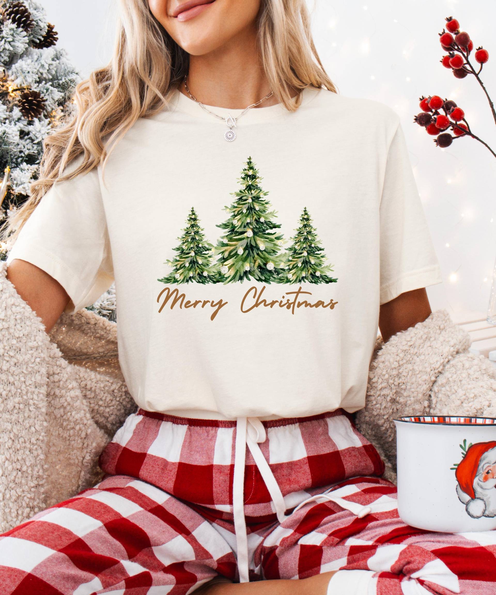 Frohe Weihnachten Shirt, Merry Christmas T-Shirt, Weihnachtsbaum Tshirt, Weihnachts Damen Weihnachten, Weihnachtsgeschenk von SoulCreationsM