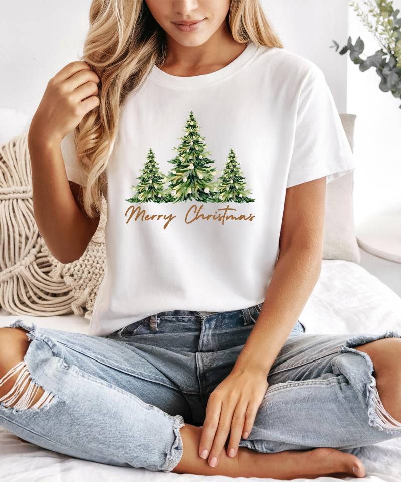 Frohe Weihnachten Shirt, Merry Christmas T-Shirt, Weihnachtsbaum Tshirt, Weihnachtsfeier Damen Weihnachten, Weihnachtsgeschenk von SoulCreationsM
