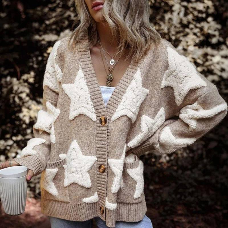Handmade Beige Cardigan With 3D Stars - Cozy Oversized Knit Sweater For Women von SoulForma