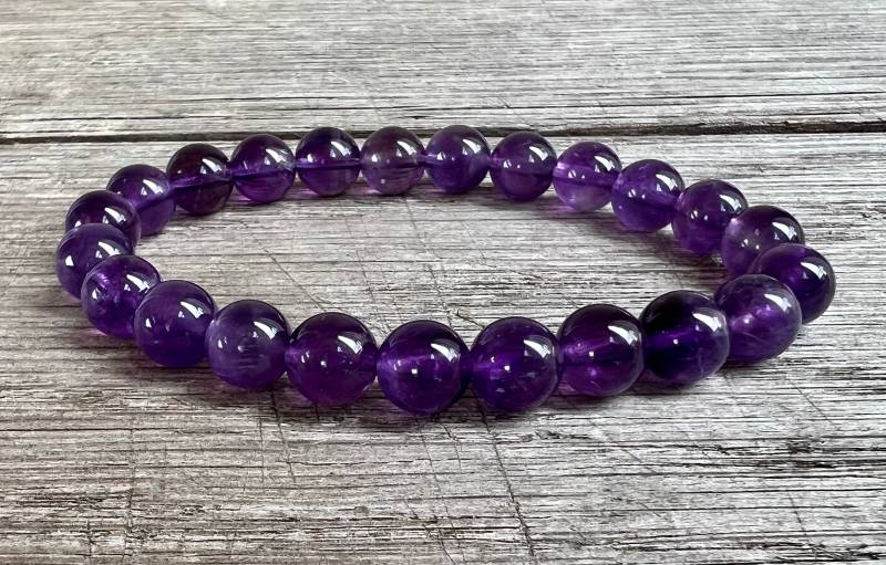 8 Mm Aaa Grade Amethyst Armband, Stapelarmband, Februar Geburtsstein, Mala Zur Überwindung Von Angst, Erhöht Die Spiritualität, Kronenchakra von SoulInspiredCo