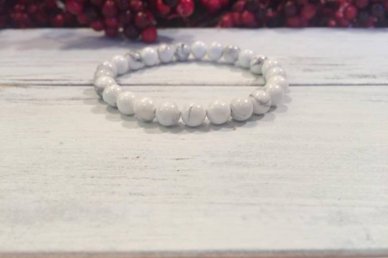 Howlith Armband, 6 Mm Grad A Howlite Kleines Perlenstapelarmband, Heilsteine Zur Beruhigung, Pflege Und Spirituelles Bewusstsein Howlith Armband, 6 Mm Grad A Howlite Kleines Perlenstapelarmband, Heilsteine Zur Beruhigung, Pflege Und Spirituelles Bewusstsein von SoulInspiredCo