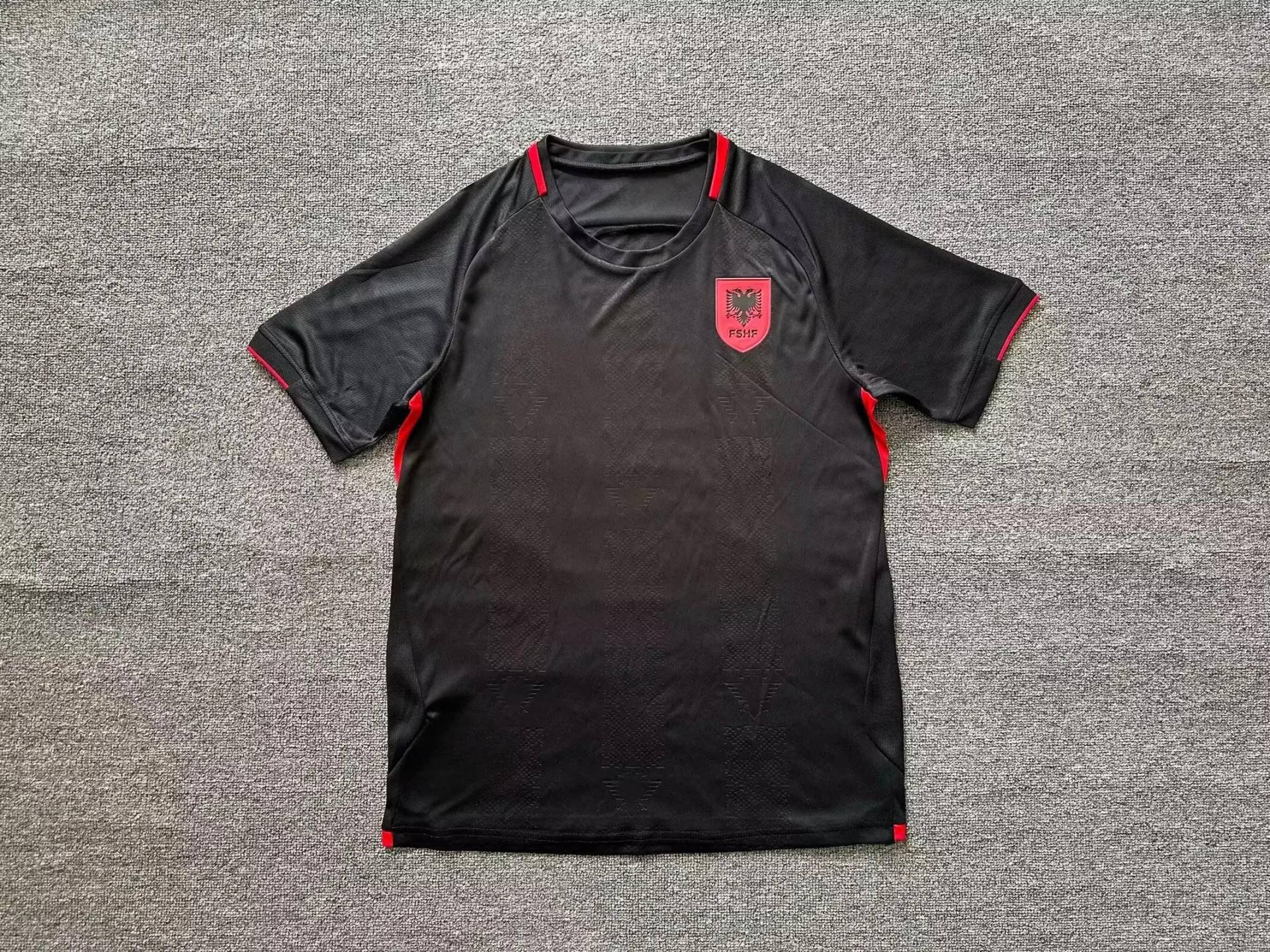 Albanien Fußball Jersey Schwarz Personalisierte Besonders Erwachsene Größe-Namenszahl von SoulJerseys