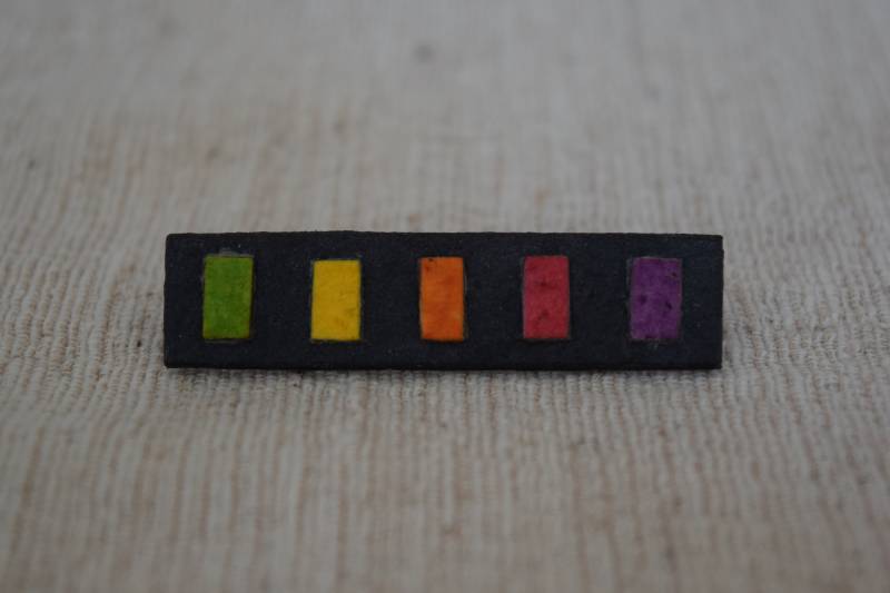 Regenbogenbrosche Aus Handgeschöpften Papier Regenbogenbrosche Aus Handgeschöpften Papier von SoulOfPaper