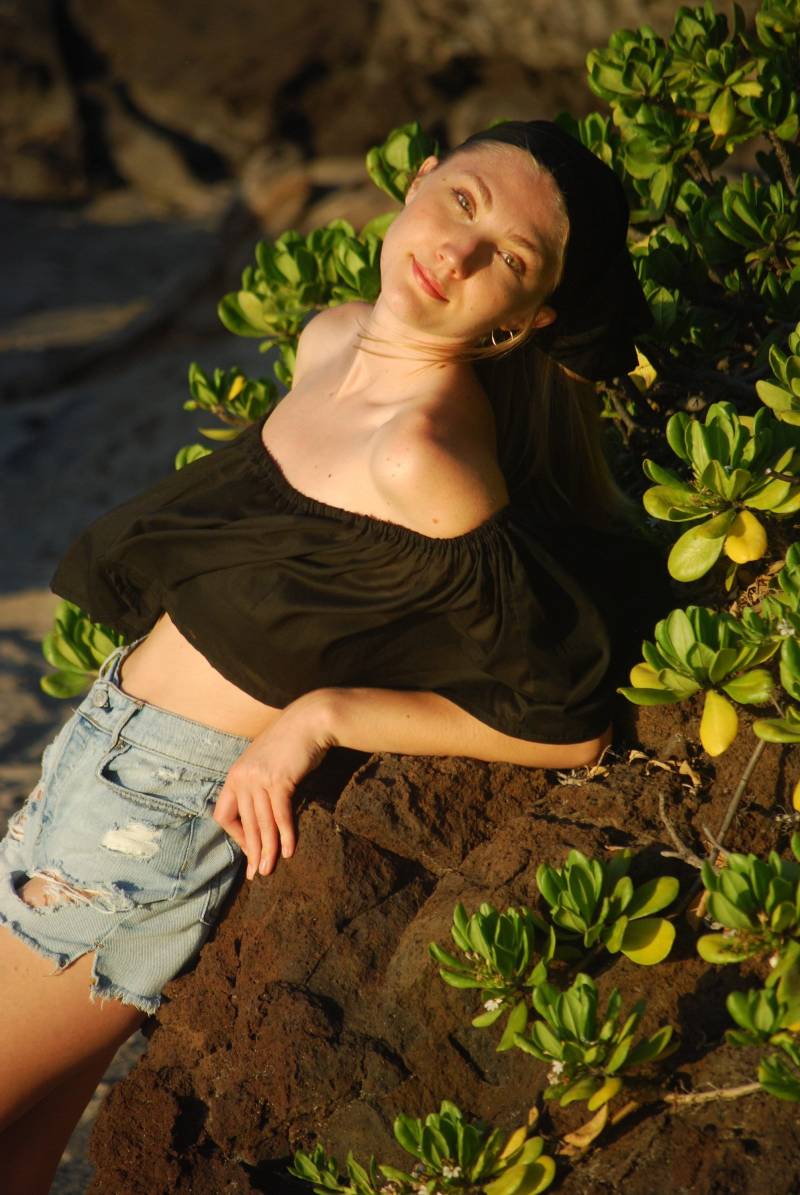 Black Off Shoulder Rüschen Crop Top - Leichte Bio Baumwolle Voile Sommer Retro Vibes von SoulRole