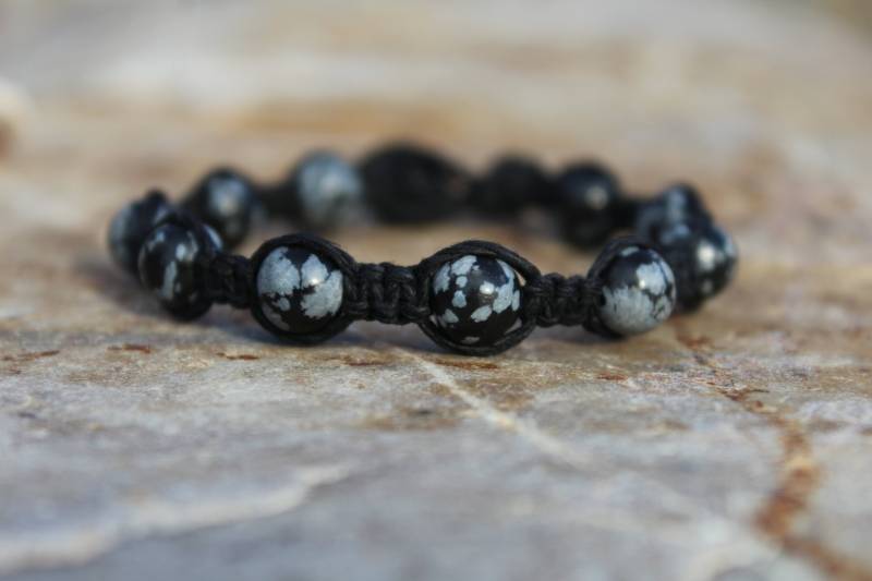 Snowflake Obsidian Edelstein Hanf Armband Schutz, Innere Balance, Meditation, Positive Energie, Kreislaufsystem, Arthritis Relief Snowflake Obsidian Edelstein Hanf Armband Schutz, Innere Balance, Meditation, Positive Energie, Kreislaufsystem, Arthritis Relief von SoulTherapeutics