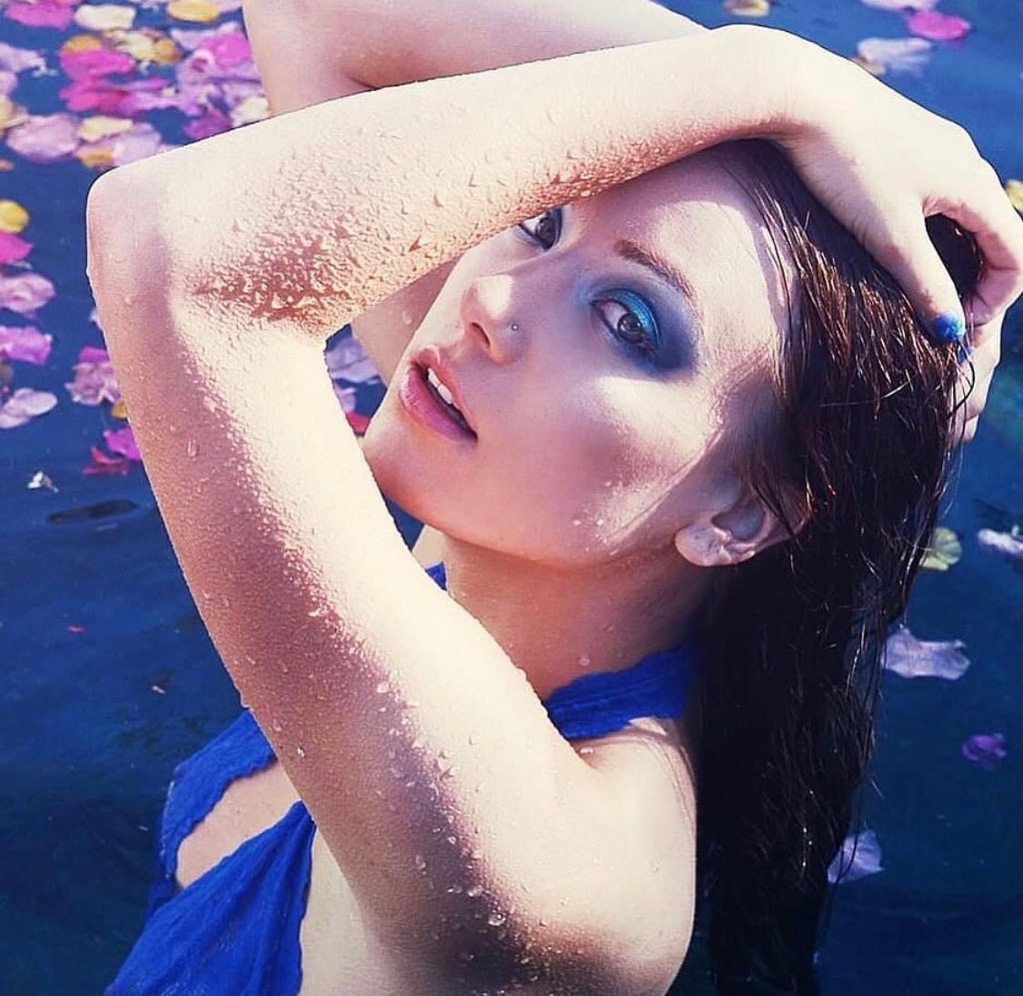 2 Edelstahl Nasenstecker Weiße Kristall von SoulaceJewelry