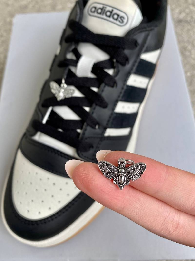 Doc Martens Charms, Schuh Anhänger Motte, Schnürsenkel Dekoration, Schuhkette, Anhänger, Gothic Grunge Punk Stiefel Boots Charm von SouleCharms