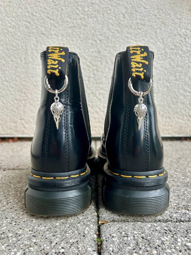 Doc Martens Charms, Schuh Anhänger Rabe, Stiefel Boots Schuhkette, Grunge Punk Gothic, Accessoires, Silber Schmuck von SouleCharms