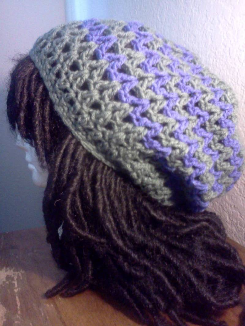 Personalisierte Beanie Mütze Mit V-stich // Gehäkelte Tams Ooak Mützen Unisex Weihnachtsgeschenke von SoulfulStitchery