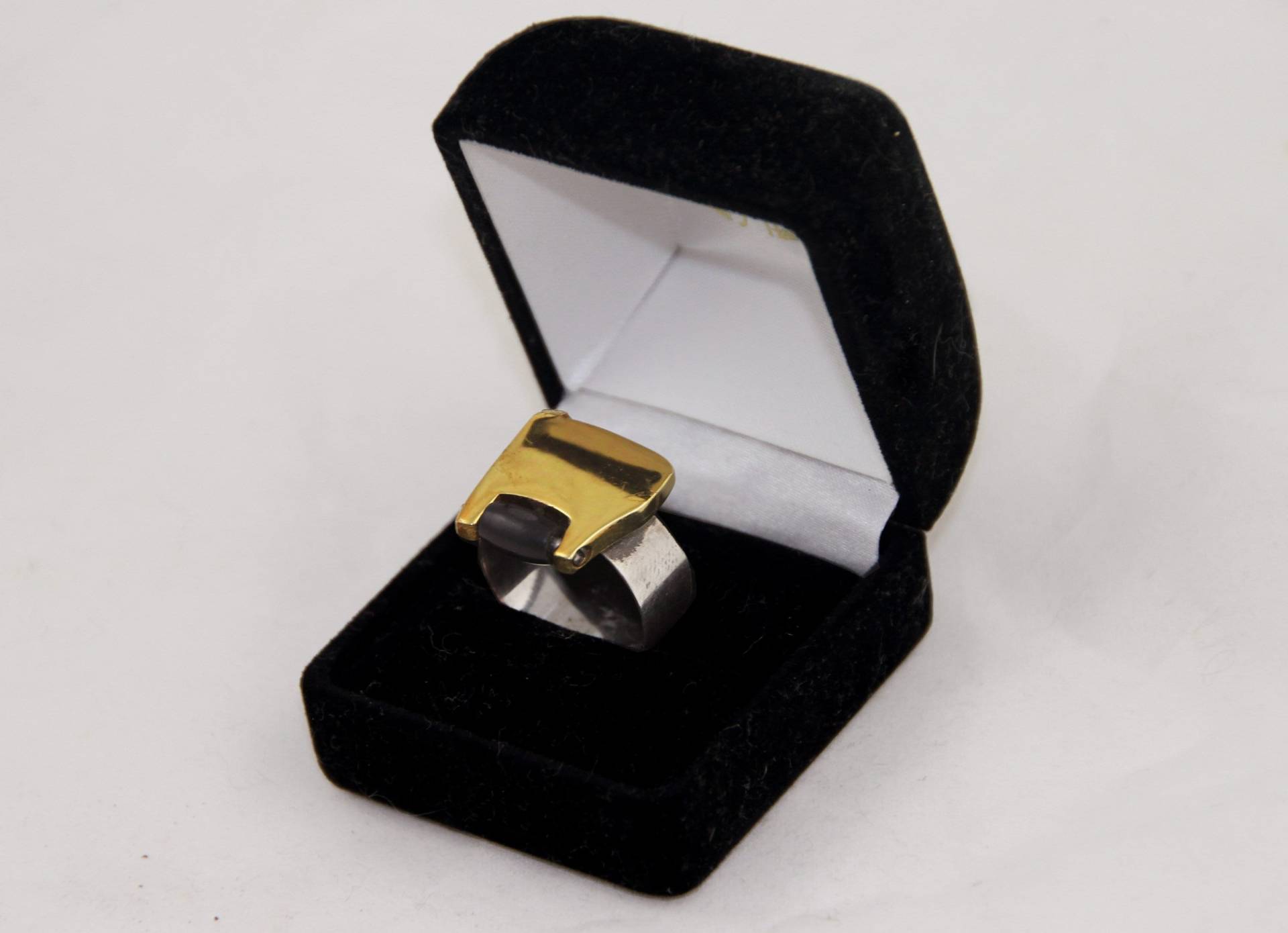 Silberring Mit C#-Klappe Des Altsaxophons in Silber Und Messing Rolle von SoundJewelsShop