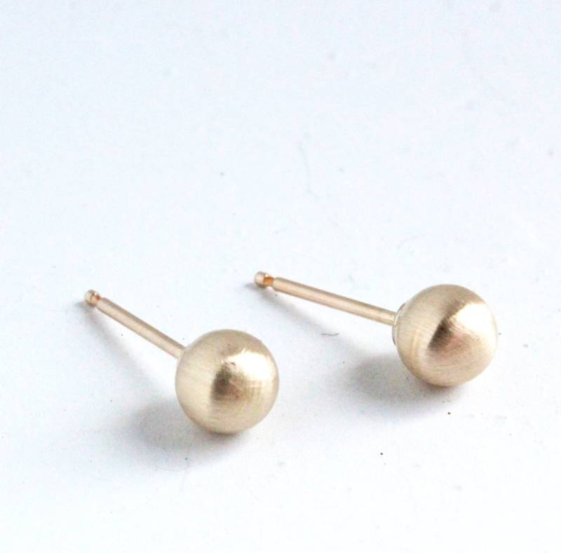 Gold Ohrringe | 5 Mm - Matte Ohrstecker Schlichte Gebürstete Gold Ohrringe | 5 Mm - Matte Ohrstecker Schlichte Gebürstete von SoundsofSilver