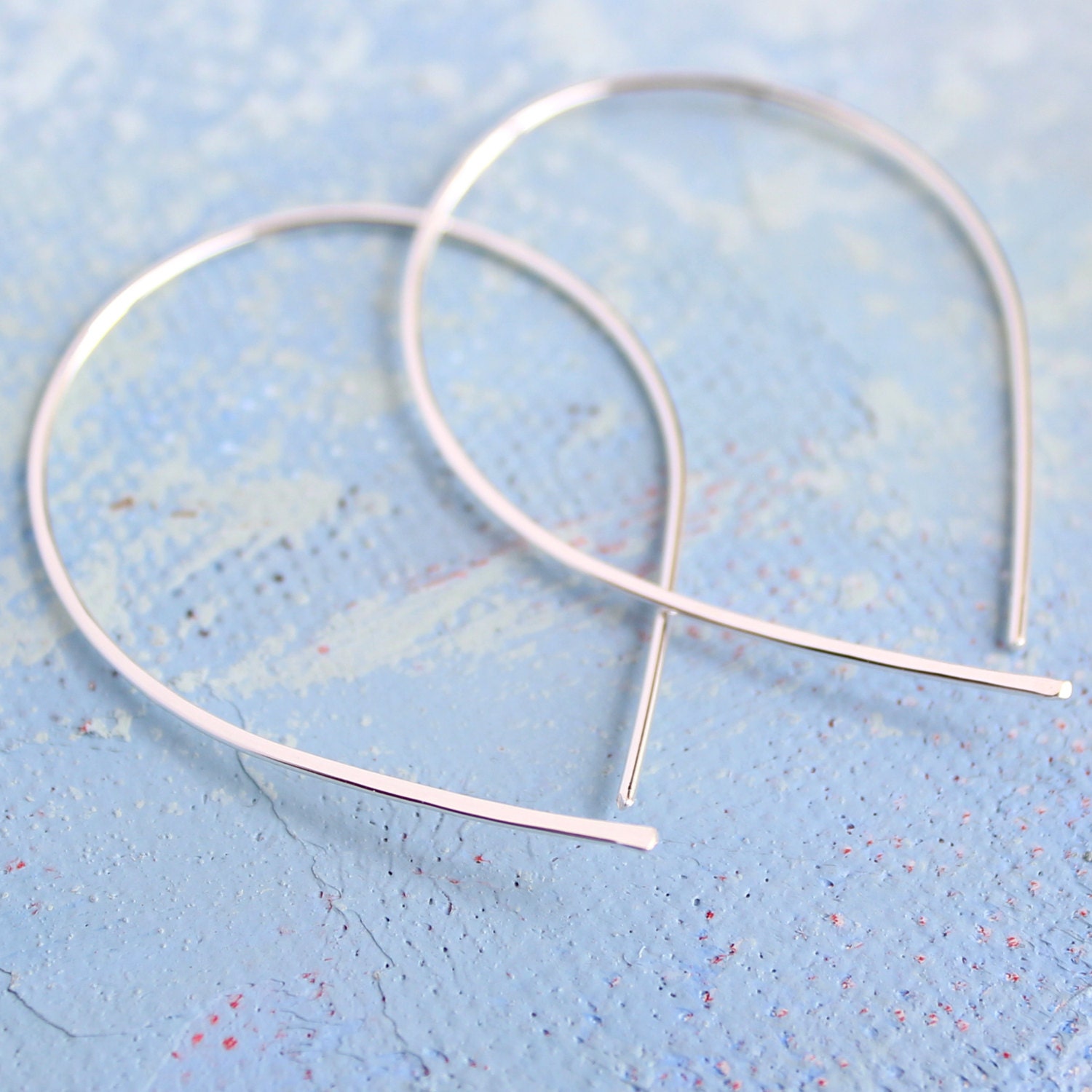 Offene Silber Hoop Ohrringe - Ohring Dünne Creolen, Invertierte Teardrop Creolen Offene Silber Hoop Ohrringe - Ohring Dünne Creolen, Invertierte Teardrop Creolen von SoundsofSilver