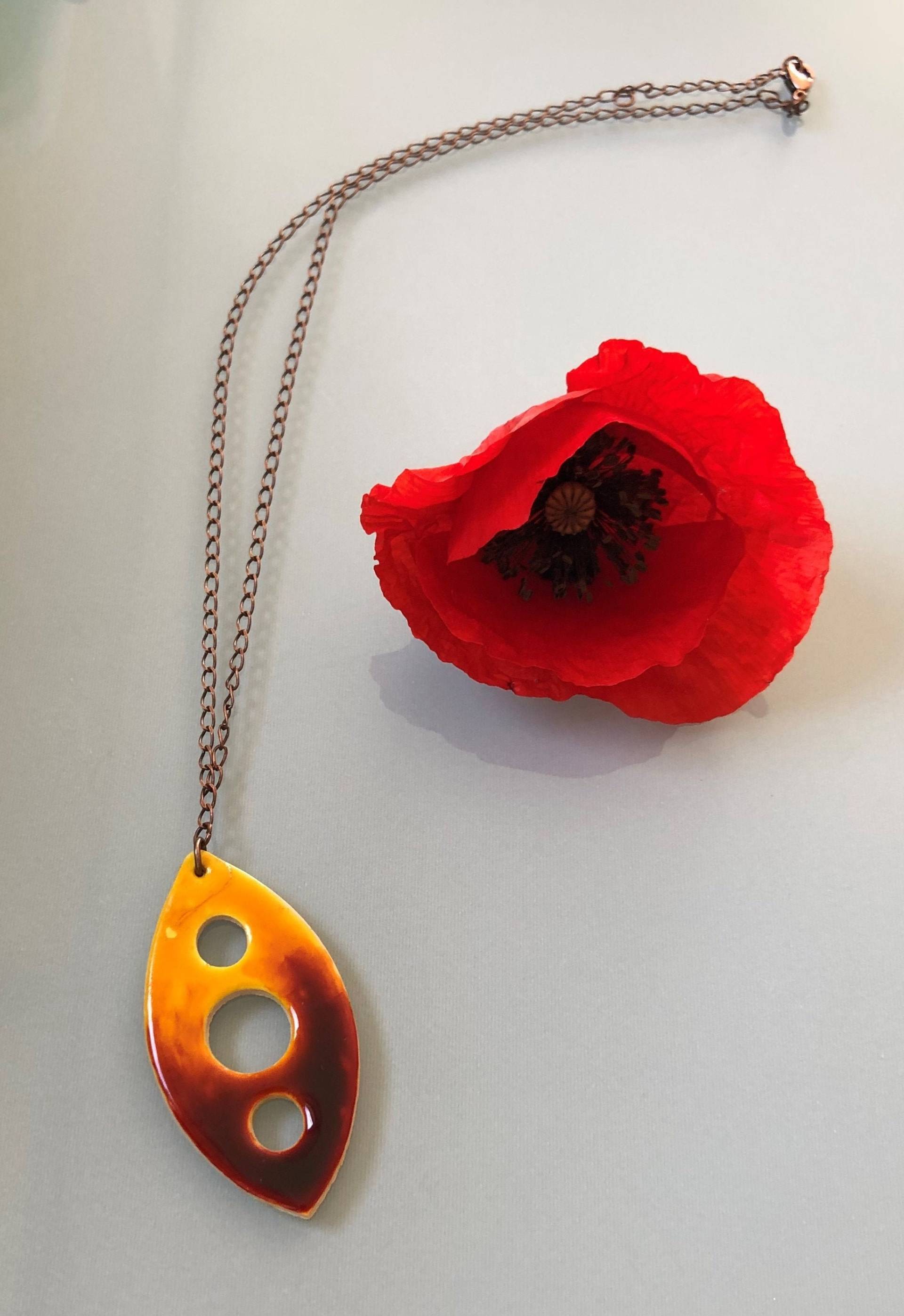 "Sesame" Offene Shuttle-Anhänger Halskette - Gelb Und Dunkelrot Offene3 Kreise Fimo Schmuck Polymer Paste von SousLesAmandiers