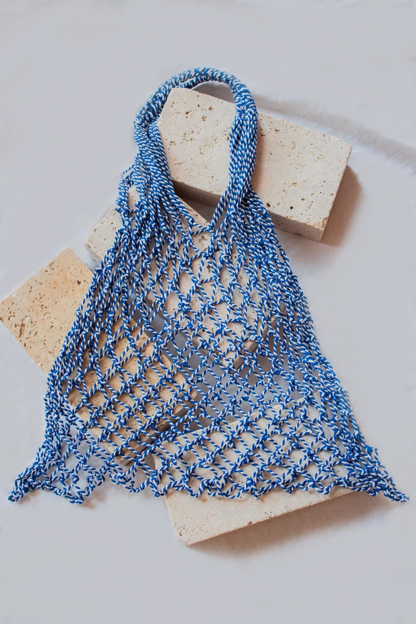 Céline Gewebte Baumwoll-Fischnetztasche Boho-Umhängetasche, Hergestellt in Frankreich Céline Gewebte Baumwoll-Fischnetztasche Boho-Umhängetasche, Hergestellt in Frankreich von SousVintageShop