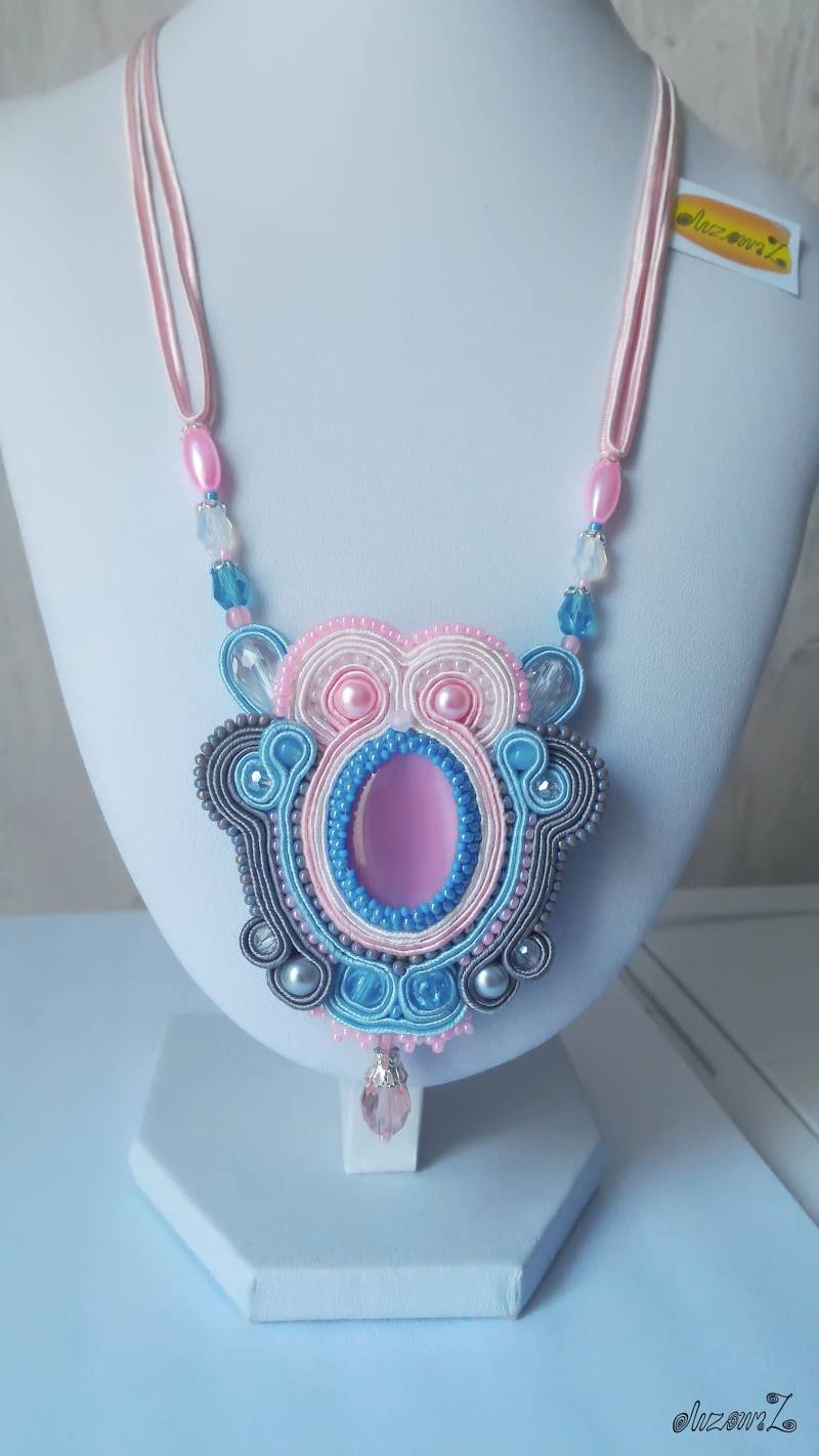 Soutache Halskette "Mystery", Rosen Katzenauge Stein, Ein Wunderbares Geschenk, Handgefertigt Soutache Halskette "Mystery", Rosen Katzenauge Stein, Ein Wunderbares Geschenk, Handgefertigt von SoutacheWorldShop