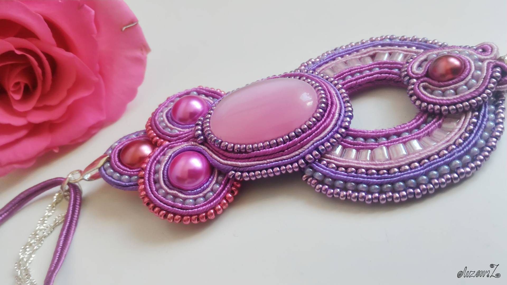 Soutache Sanft Rosa Anhänger "Freesia", Eine Schöne Und Lila Perlen, Lange Halskette Soutache Sanft Rosa Anhänger "Freesia", Eine Schöne Und Lila Perlen, Lange Halskette von SoutacheWorldShop