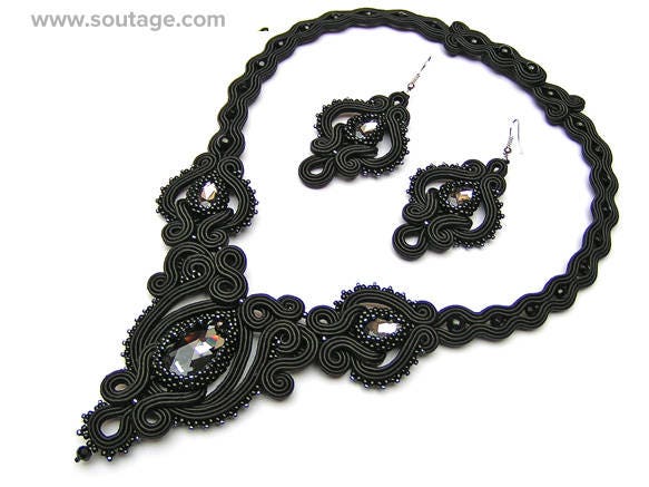 Dark Side Of The Moon Soutache Set Halskette Ohrringe Armband Statement Schmuck Viktorianisch Geschenk Für Sie Dark Side Of The Moon Soutache Set Halskette Ohrringe Armband Statement Schmuck Viktorianisch Geschenk Für Sie von SoutageAnka