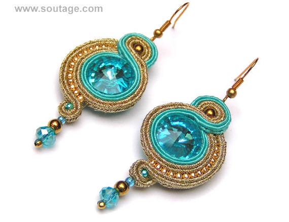 Kolczyki Soutache Sylph Blau-Gold-Blüte Boho Krysztalowe Prezent Dla Kobiety Biżuteria Kolczyki Soutache Sylph Blau-Gold-Blüte Boho Krysztalowe Prezent Dla Kobiety Biżuteria von SoutageAnka