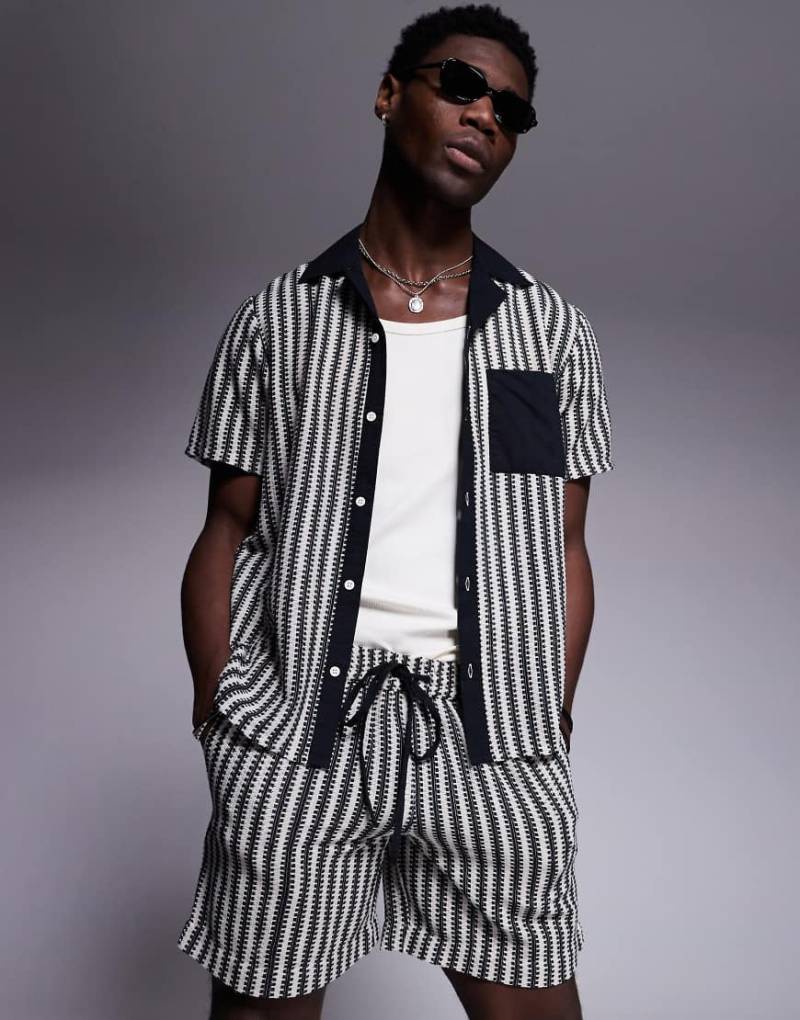 South Beach - Gestricktes Strandhemd in Schwarz mit Streifen, Kombiteil von South Beach