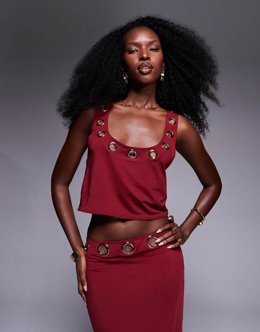 South Beach - Kürzeres Strandoberteil in Burgunderrot mit Ösendetail von South Beach