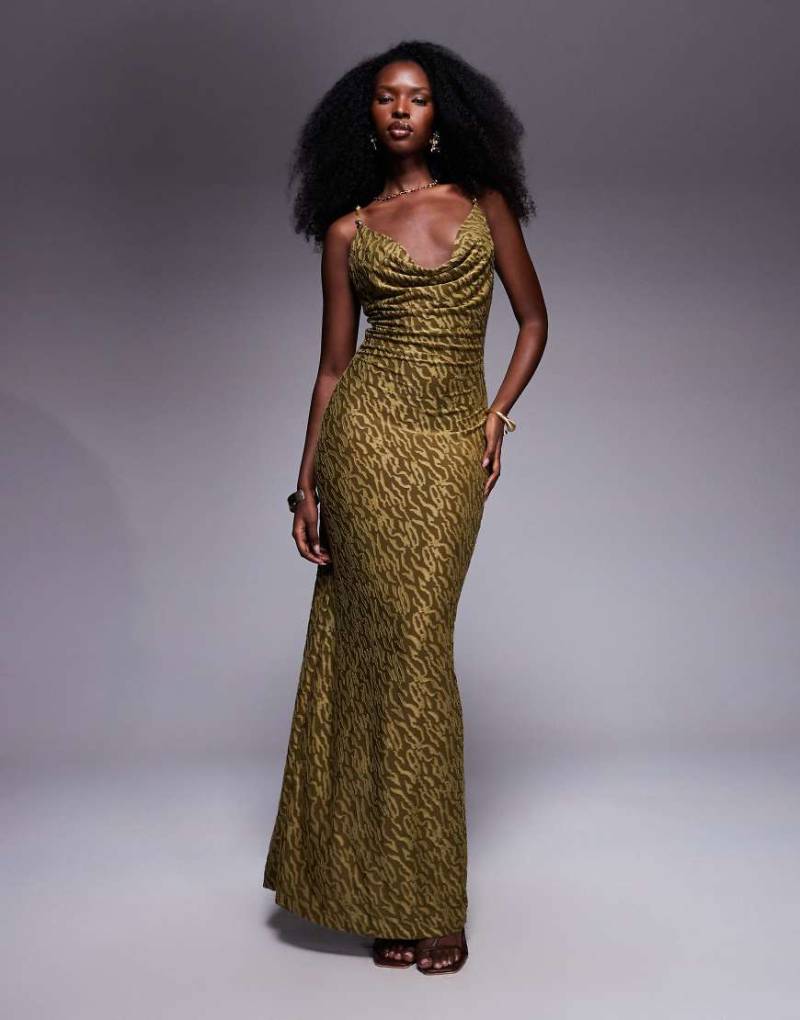 South Beach - Maxi-Strandkleid in Olivgrün mit Wasserfallausschnitt von South Beach