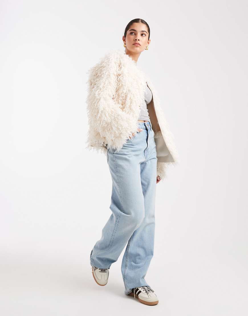 South Beach - Wendbare Jacke in Creme aus Kunstpelz im Mongolen-Stil aus Wildlederimitat-Weiß von South Beach