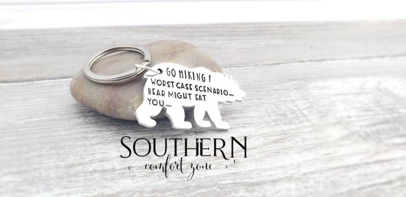 Wander-Keychain-Hippie-Bear Eats You-Bear Key Chain-Camping-Worst Case Scenario-Jagd-Naturwald-Personalisiertes Geschenk von SouthernComfortZone